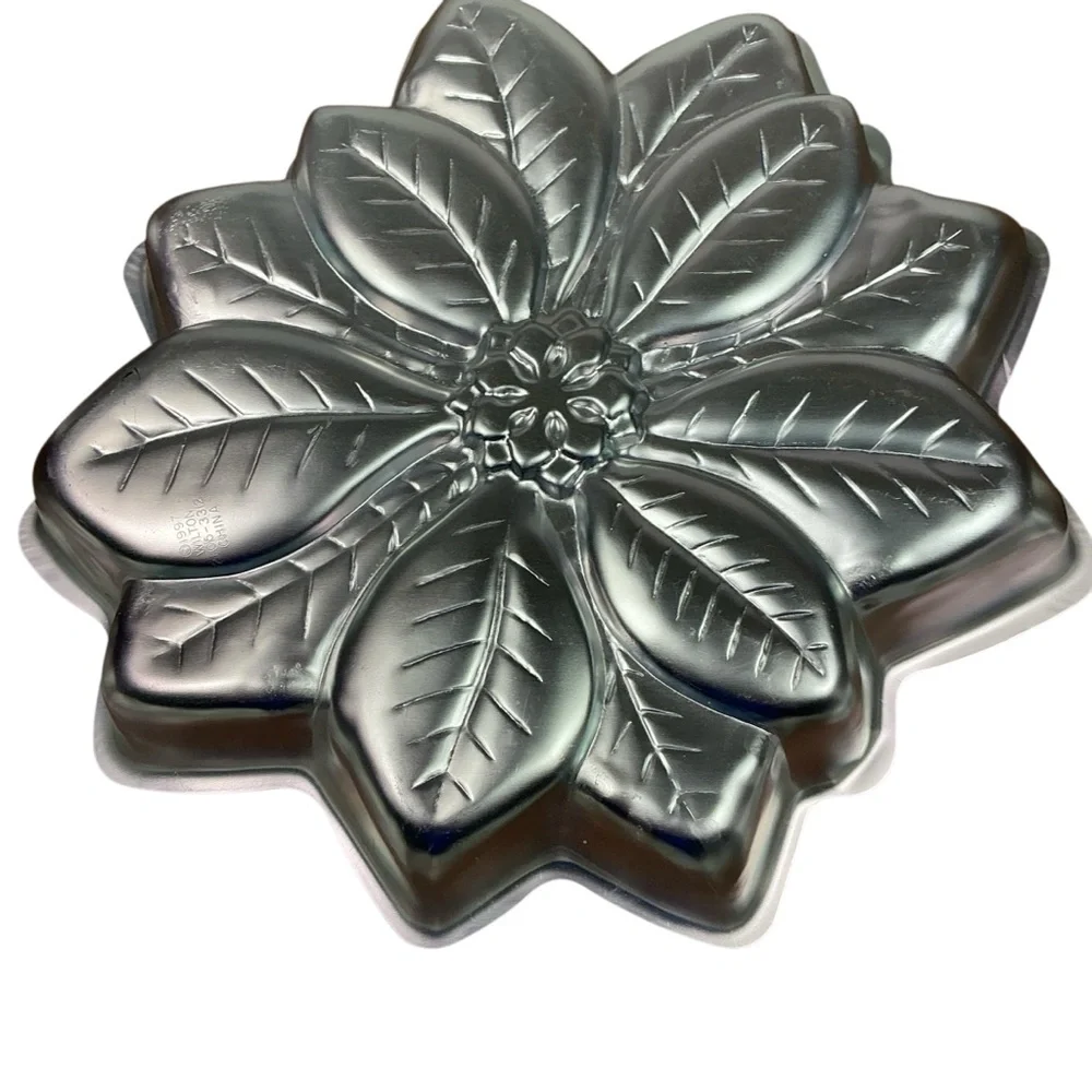 Vintage 70/80/90s Wilton aluminum cake pan bundle set of six